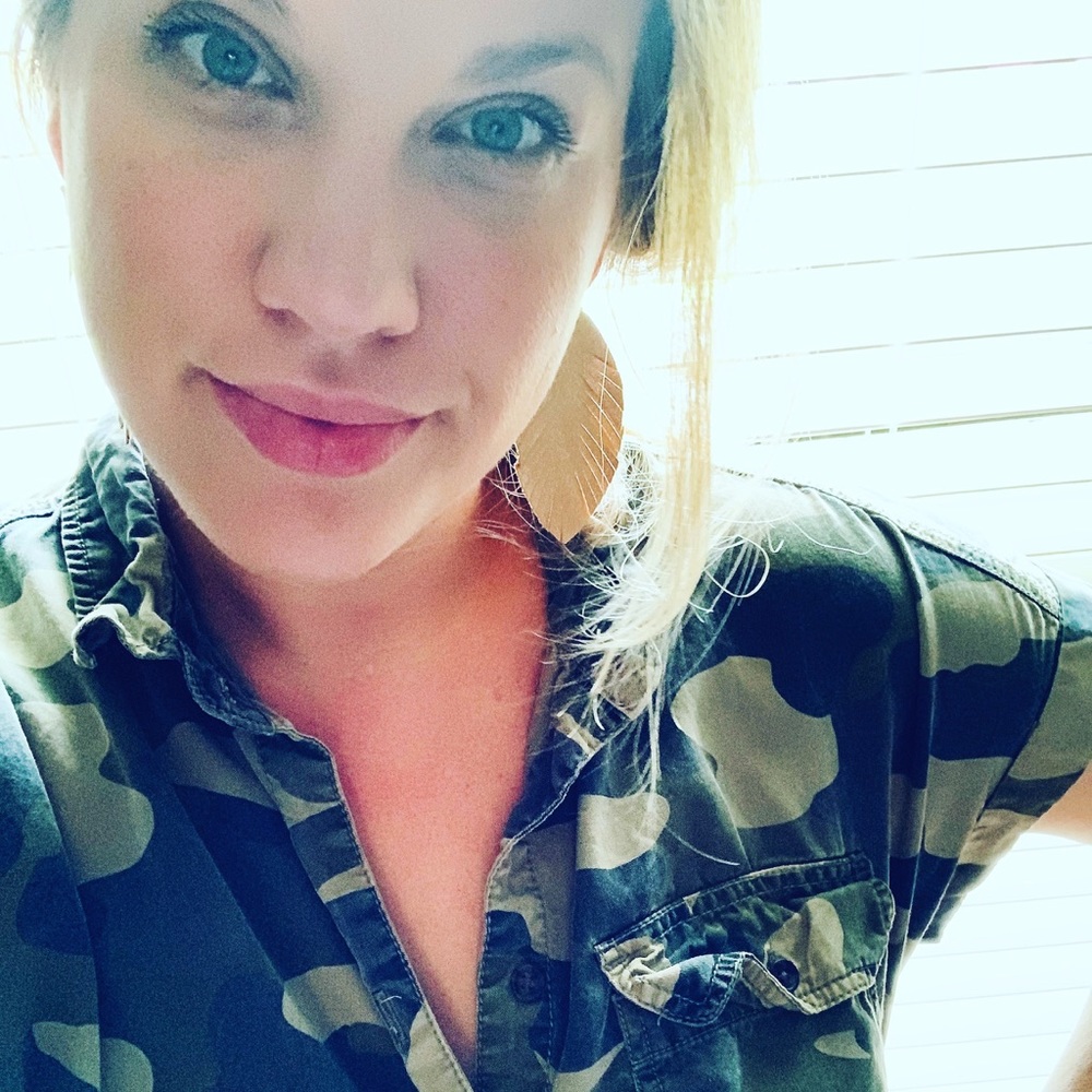 Meet your Posher, Tiffany
